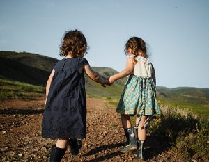 La Movida two girls walking