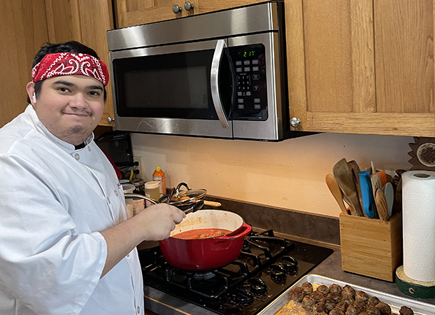 Lui Montoto in the kitchen